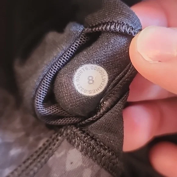 Lot Of Lululemon Bras Sz 8 - Picture 6 of 6